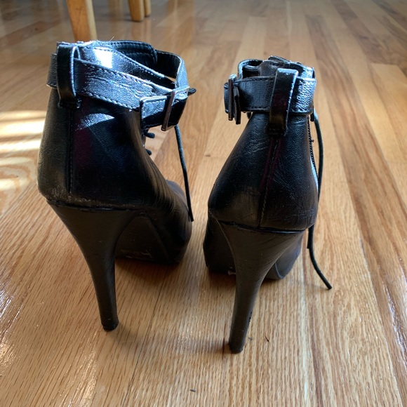 Black booties - Picture 2 of 4